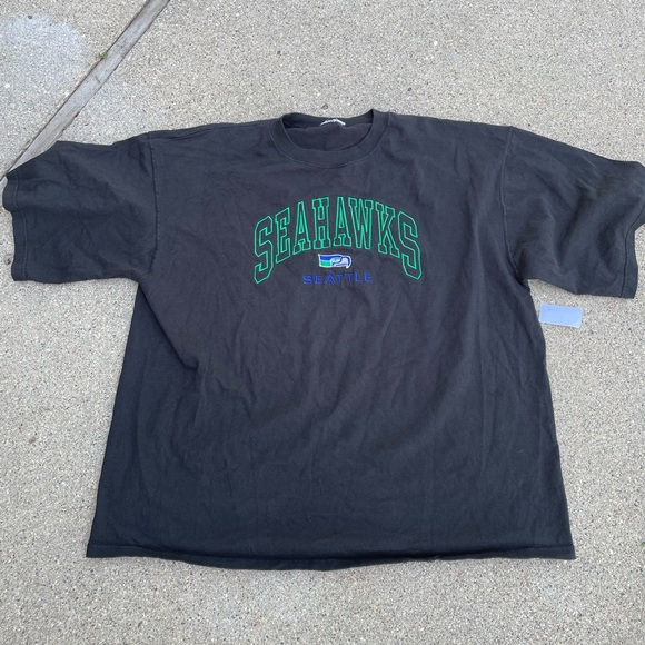 American Vintage Other - Vintage Seahawks Embroidered Tee